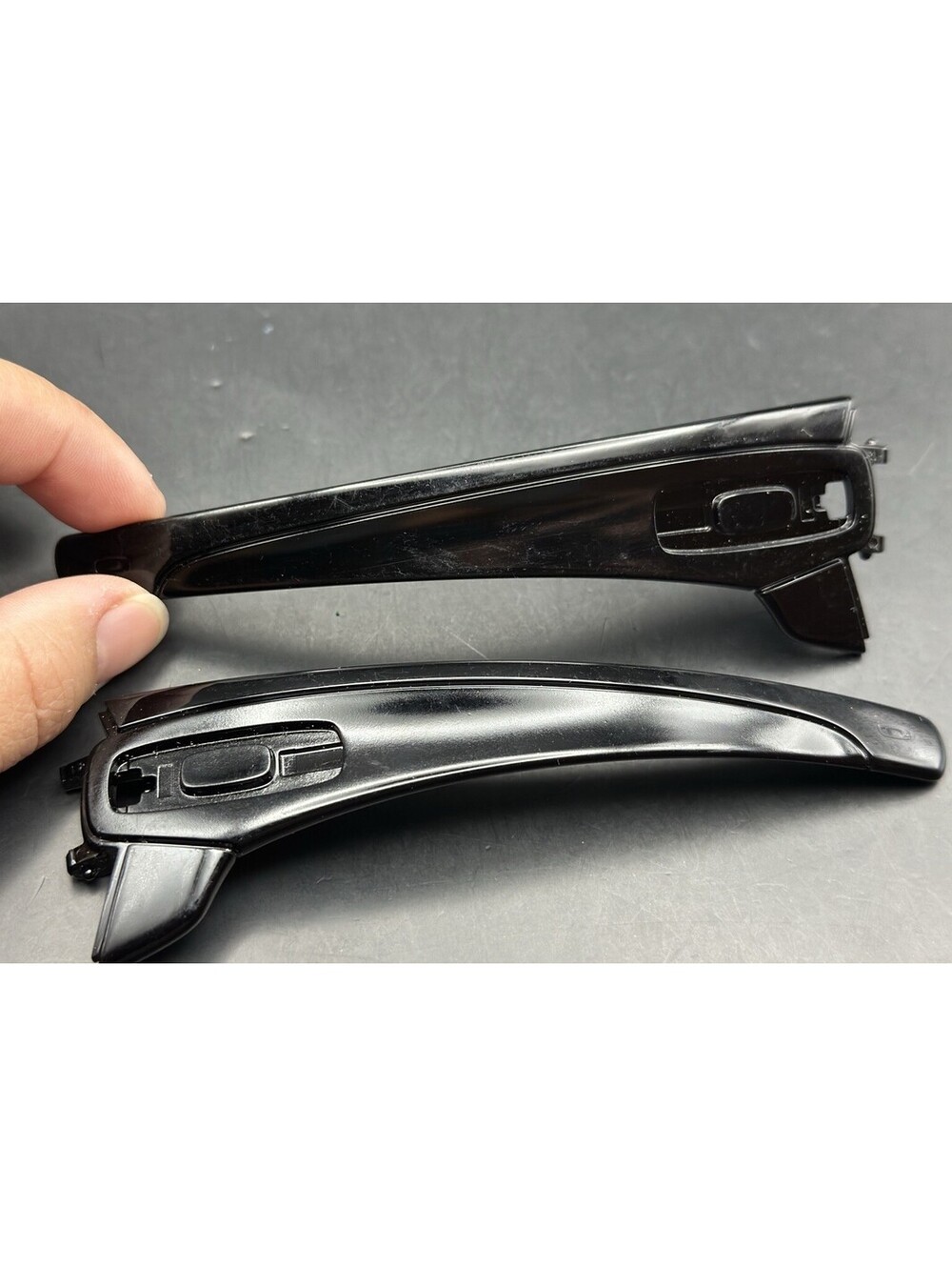 Oakley Batwolf OEM Polished Black Replacement Arms - Picture 4 of 7
